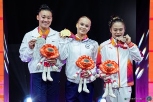 wag aa podium sfe03865 simone ferraro ph